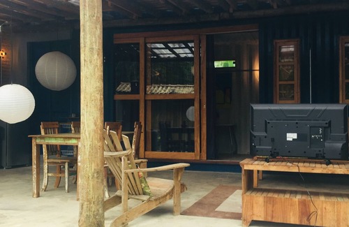 Camburi Casa | Casa contenedor 6 personas Cacao / Camburi interior.