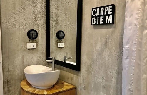Tagaytay Hotel | Containers by Eco Hotels