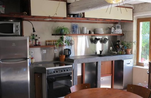 Saint-Etienne-de-Chigny Casa | casa cueva contemporánea