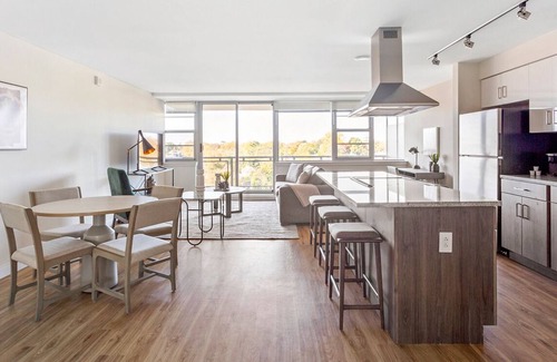Wynnefield Apartamento | Contemporary 1BR, in unit Washer/Dryer, FREE parking with all amenities!