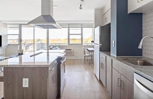 Wynnefield Apartamento | Contemporary 1BR, in unit Washer/Dryer, FREE parking with all amenities!