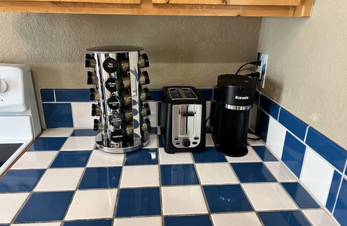 San Marcos Casa | Contemporary 2 bedroom house in San Marcos close to campus, downtown & the river