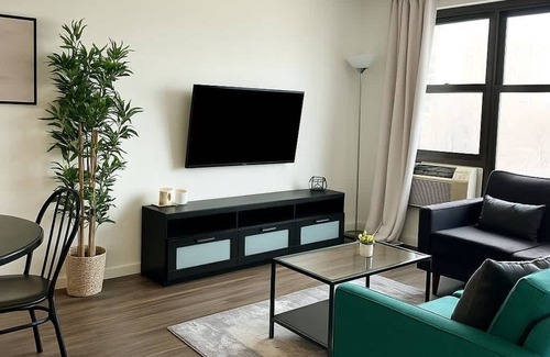 East Hyde Park Apartamento | Contemporary 2BR Apartment in Vibrant Hyde Park