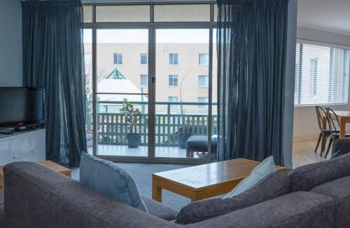 Kingston Apartamento | Contemporary 2BR apartment near Kingston - Hosted by Canstay