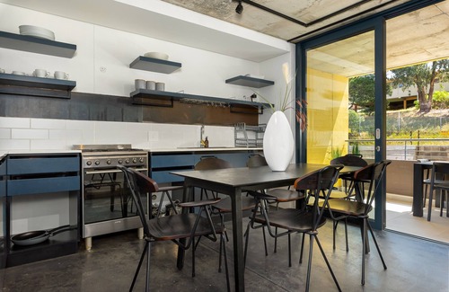 Bo'Kaap Apartamento | Contemporary 3-Bed at the Peak of Bo-Kaap | Pool