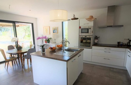 Alata Villa | Contemporary 3 bedroom villa 10 minutes from the beaches and Ajaccio