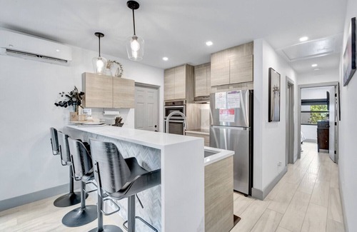 Lake Ridge Casa | Contemporary 3BR 3 BA Duplex, Amazing Outdoor Area