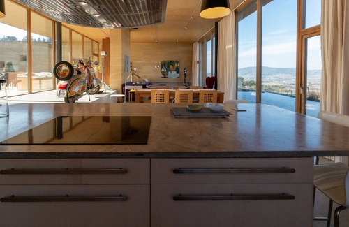 Villars Casa | Contemporary 4-bed house with infinity pool and countryside views.