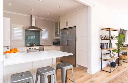 Claremont Casa | Contemporary 4-Bedroom Oasis