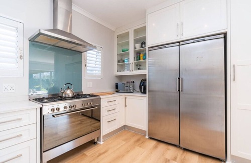 Claremont Casa | Contemporary 4-Bedroom Oasis