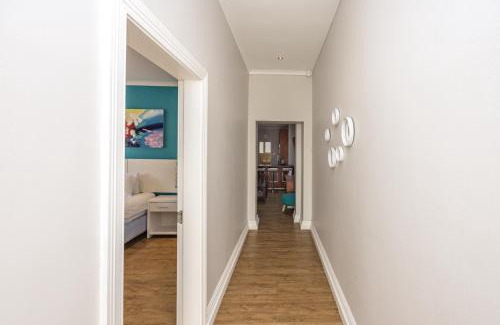 Salt River Apartamento | Contemporary 4 Bedroom Home
