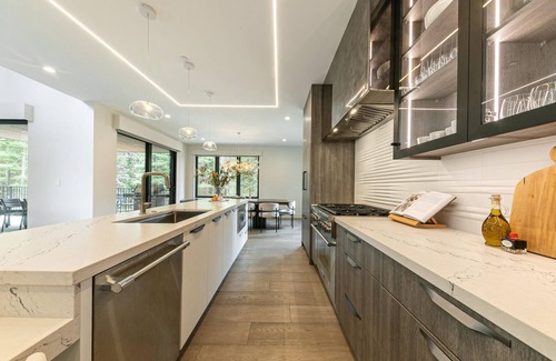 Ponderosa Palisades Casa | Contemporary-5 bed-6.5 bath Mountain Retreat-Hot tub-Sauna