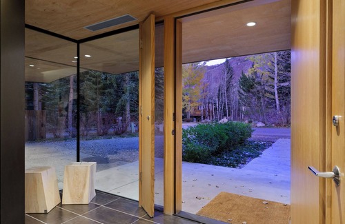 Aspen Casa | Contemporary 5 bedroom SFH home in Aspen core. Luxury, high end finishes.