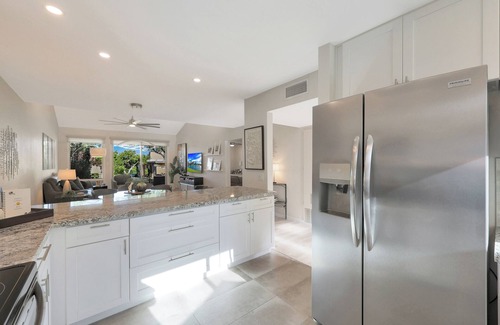 Sunrise Villas Condominio | Contemporary and quiet patio home in an unbeatable Scottsdale location.