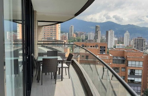El Poblado Apartamento | ☆☆☆Contemporary Apartment with all Amenities in Balsos with City View / 1AC☆☆☆