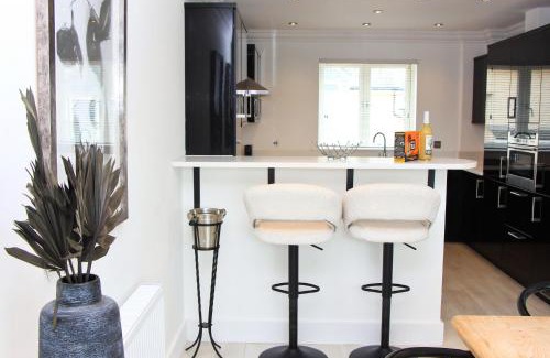 Treyarnon Casa | Contemporary beachside apartment
