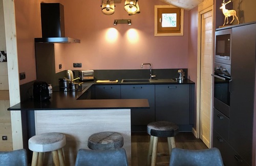 Les Deux Alpes Chalet De Esquí | Lujoso Chalet para 14, completamente reformado con jacuzzi. Atiende disponible.