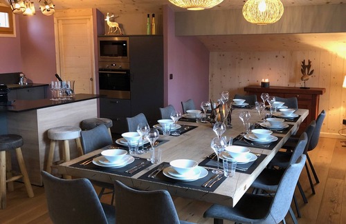 Les Deux Alpes Chalet De Esquí | Lujoso Chalet para 14, completamente reformado con jacuzzi. Atiende disponible.