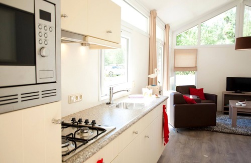 Hulshorst Chalet De Esquí | Chalet contemporáneo con lavavajillas, en un parque de vacaciones en Veluwemeer