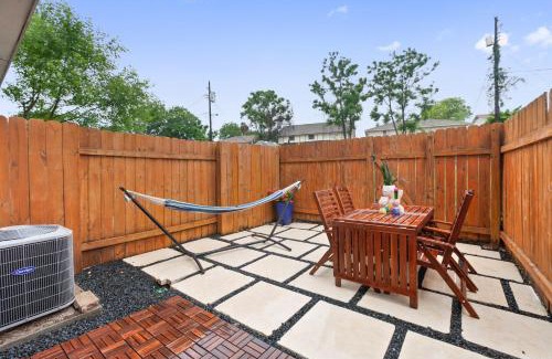 St. Edwards Apartamento | Contemporary Couples Getaway Near Austin Favorites - Loft 21