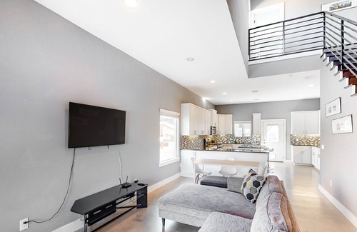 St. John - Coronado Hills Casa | Contemporary, Dog-Friendly Getaway w/ Free WiFi, Central A/C, & a Washer/Dryer