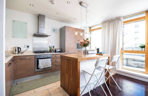 Kilmainham Apartamento | Contemporary Dublin Apt | Balcony & Stunning Views