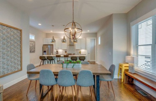 Berry Hill Casa | Contemporary Escape Near Downtown!