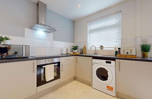 Nottingham Casa | Contemporary Hideaway by Nottingham Castle - 5 bed