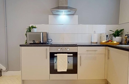 Nottingham Casa | Contemporary Hideaway by Nottingham Castle - 5 bed