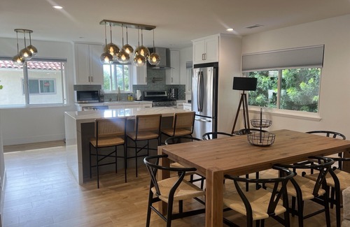 Pierpont Bay Apartamento | Última planta Actualizado unidad en los Cayos de Ventura