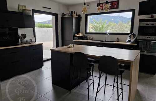 Gemenos Casa | Contemporary house for summer vacations in Gémenos 150m² with swimming pool