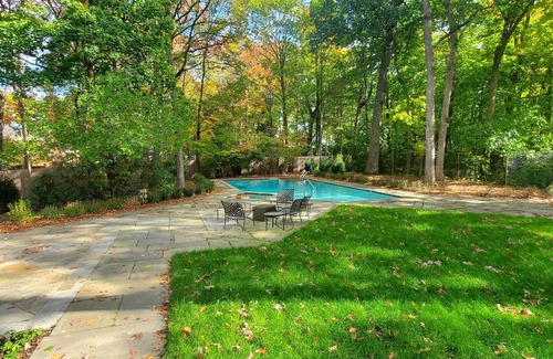 Lake Forest Casa | Contemporary house with partial lake views/quiet and private area/gut reno/2023