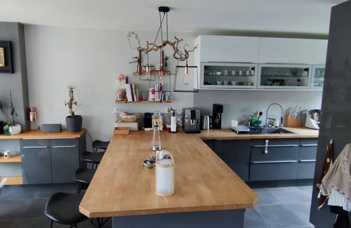 Bruges Casa | Contemporary house with swimming pool located 15 minutes from the city center of Bordeaux