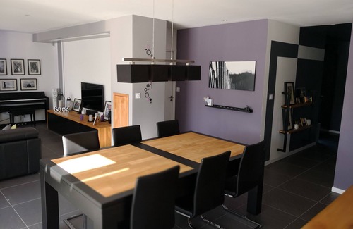 Vannes Casa | Casa contemporánea con piscina privada climatizada idealmente ubicada