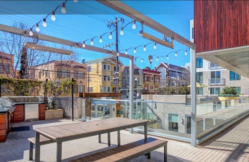 Inner Mission Casa | Contemporary large 1BR, in unit Washer/Dryer, FREE parking with all amenities!