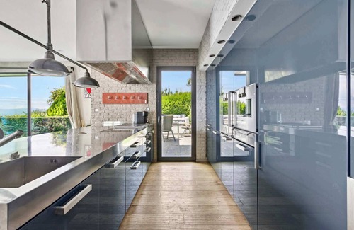 Aran Villa | Contemporary Luxury Villa in Grandvaux