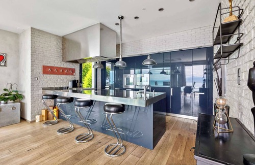 Aran Villa | Contemporary Luxury Villa in Grandvaux