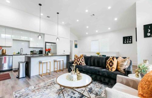 OST - South Union Casa | Contemporary luxe home 10mins from DT Houston!