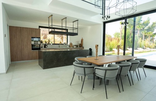 Avinyonet del Penedes Villa | Contemporary luxury design villa in vineyards close to Barcelona