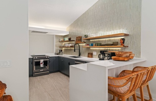 Princeville Casa | Contemporary Luxury condo minutes from Hanalei Bay & other stunning beaches.