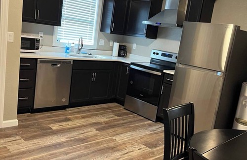 Unionville Casa | Contemporary Main Street House
