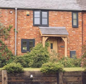 Southam Casa | Contemporary mid-terrace cottage