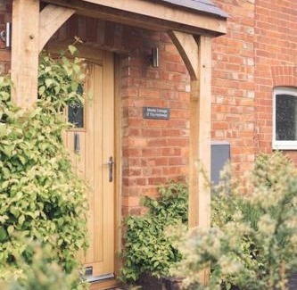 Southam Casa | Contemporary mid-terrace cottage