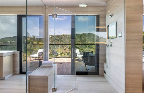 Beverly Hills Casa | Contemporary Modern House with 6 Beds 9 Baths, 10,556 Sq.ft