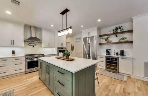 Northeast Carrollton Casa | Contemporary Modern Texas Retreat
