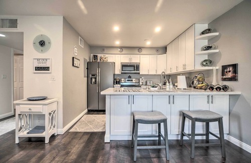 Point Loma Heights Condominio | Contemporary San Diego Gem w/ Community Pool!