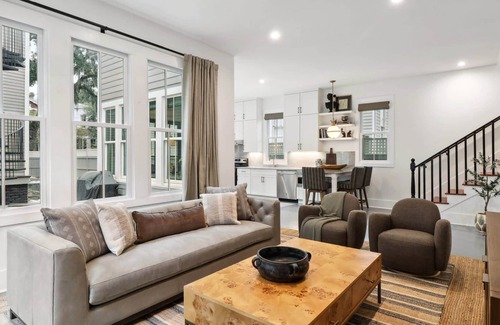 Historic Downtown Savannah Casa | Contemporary Savannah Retreat | Near Forsyth Park