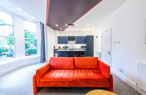 Bristol Apartamento | Contemporary Silverstone with FREE PARKING by Prescott Apartments