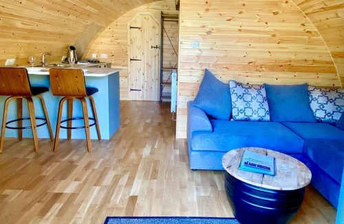 Alford Cabaña | 2 bedroom accommodation in Woodthorpe