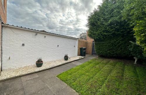 High Wycombe Apartamento | Contemporary-styled 3-Bed House